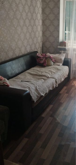 Диван и кресло в подарок