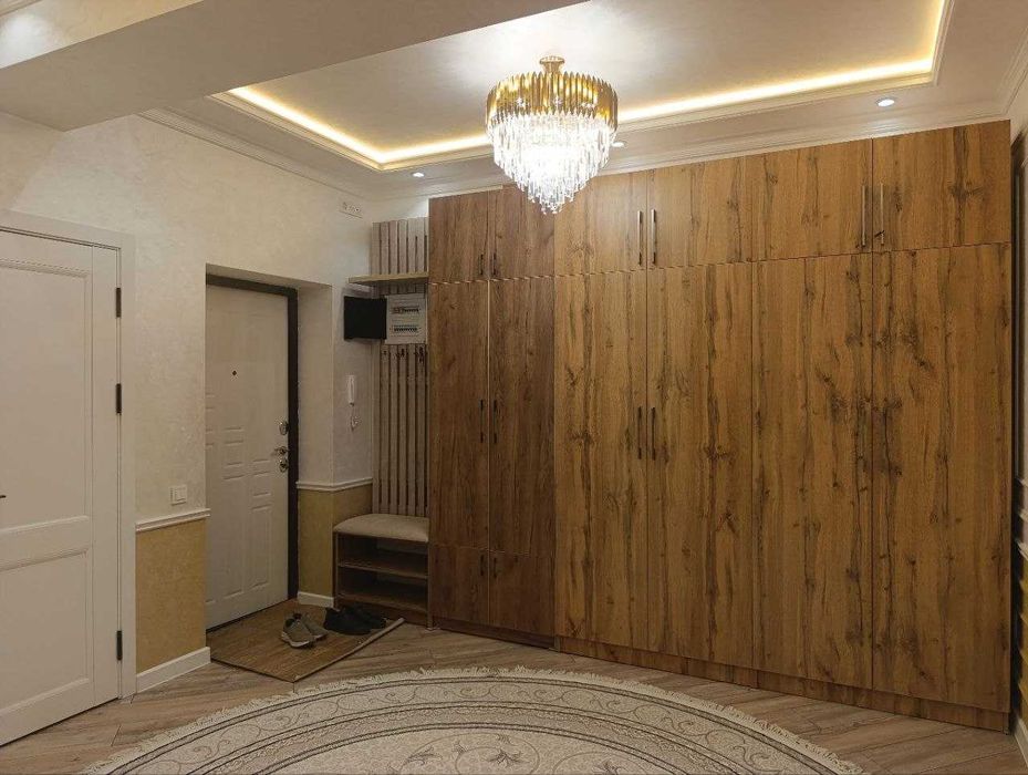 Продается 3-комнатная квартира 2-этаж ор. напротив городского суда