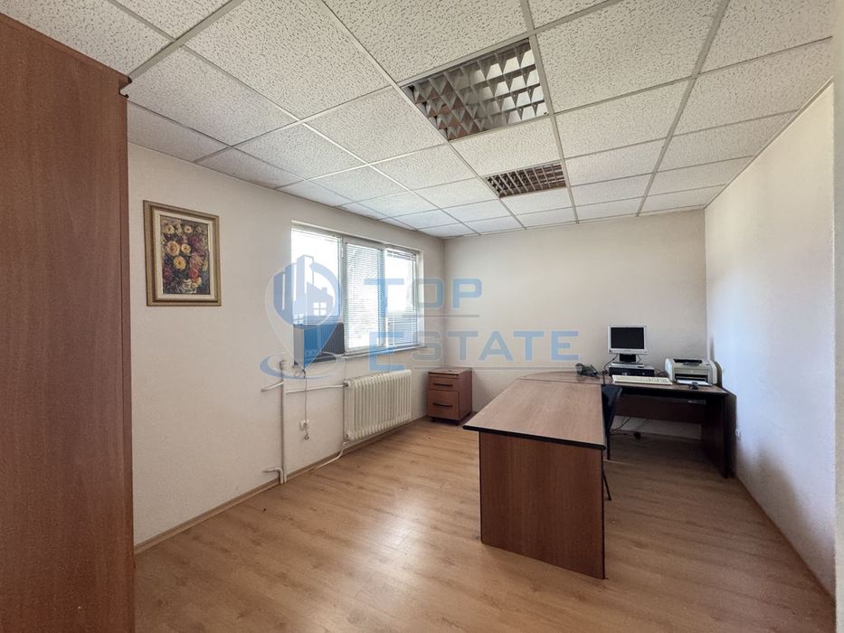 Производствено-административен комплекс в гр. Лясковец, област Велико