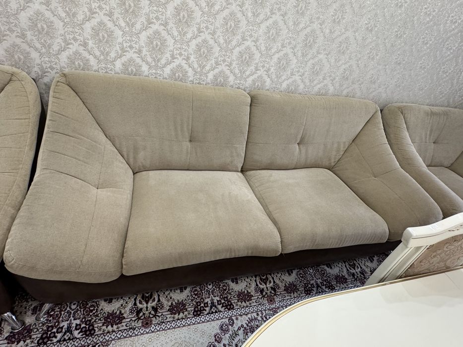 Мягкий уголок в гостиную Срочно!