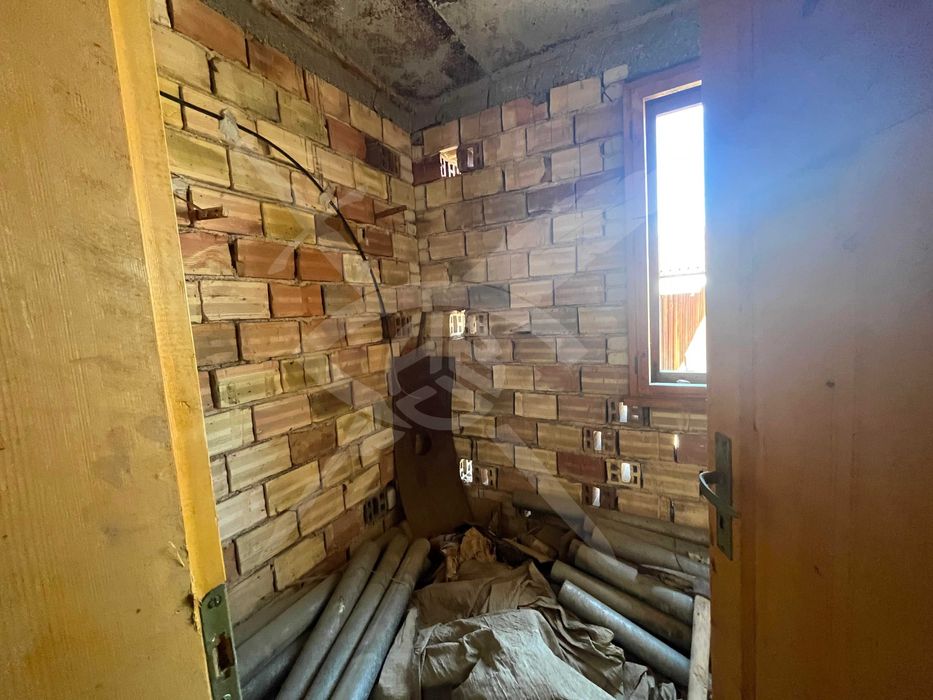 Продава се Къща в Чепеларе - 470 кв.м за 156 €/кв.м - Снимка #6