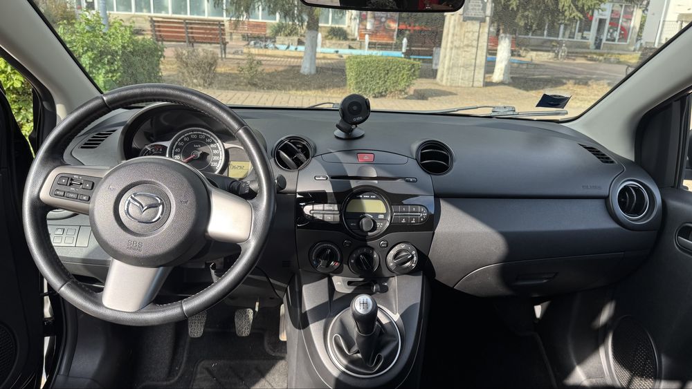 MAZDA 2 2014 — imagine 2