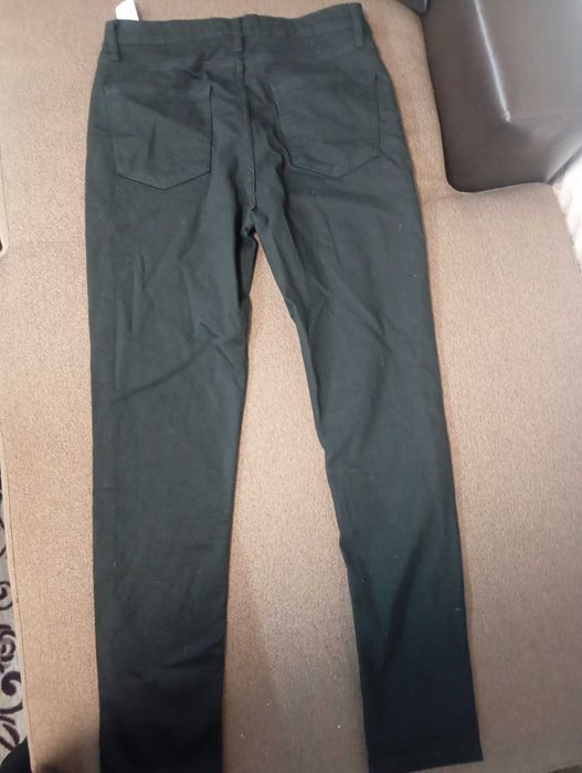 Черни дънки Л размер Нови