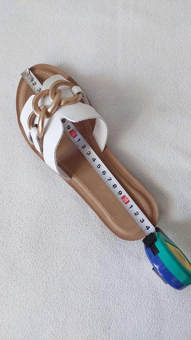 Чисто нови дамски чехли "Paolo Botticelli" от бяла еко кожа. Размер 37