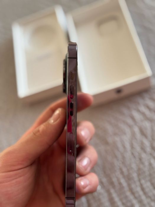 Продам Айфон 14 про