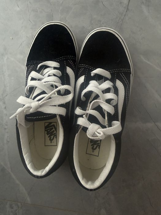 Продам детские кеды