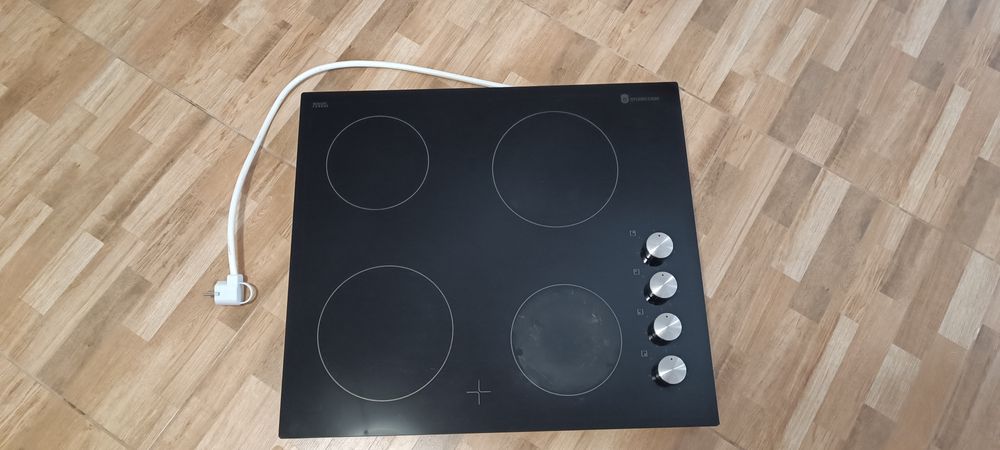 Vând plită electrică ,studio casa