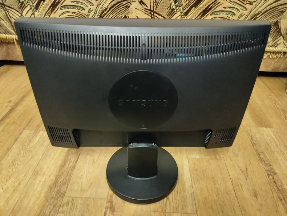 Монитор Samsung SyncMaster 2043BW2043BW