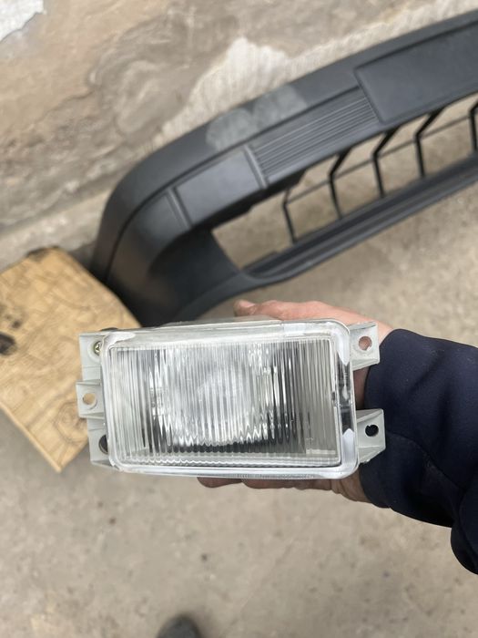 Прадам передний бампер на пасатб3