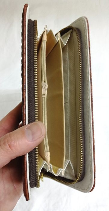 ЛИКВИДАЦИЯ - НОВО Дамско Портмоне