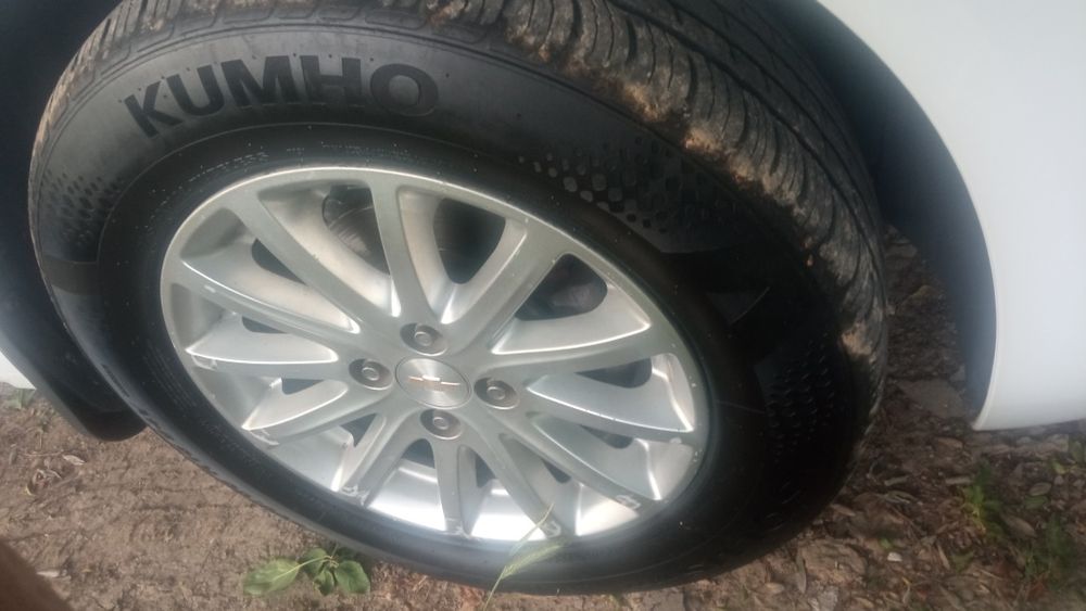 Продаётся шина на кобальт в хорошем состоянии кумхо солус 205/65/R 15