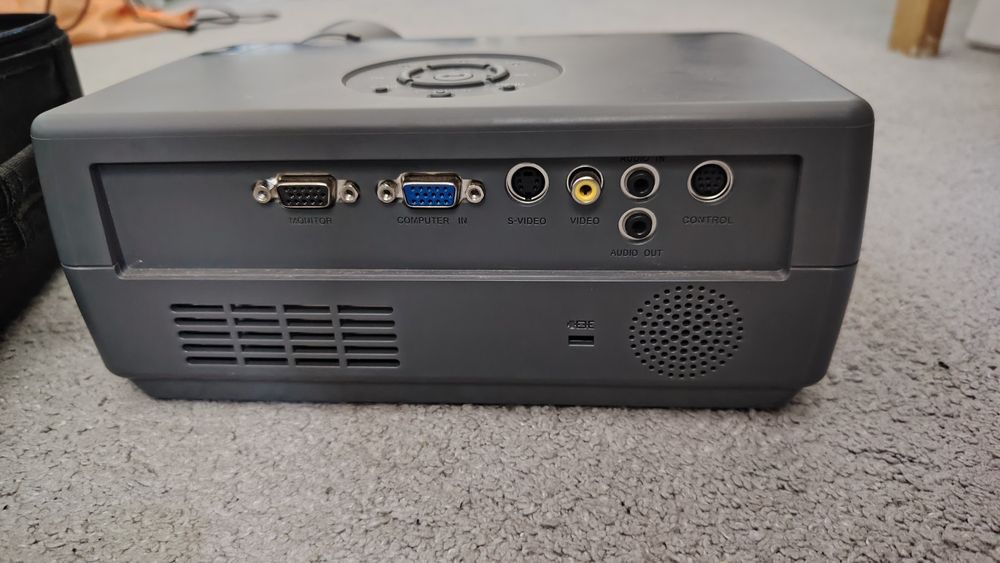 Videoproiector Toshiba TSP-S8