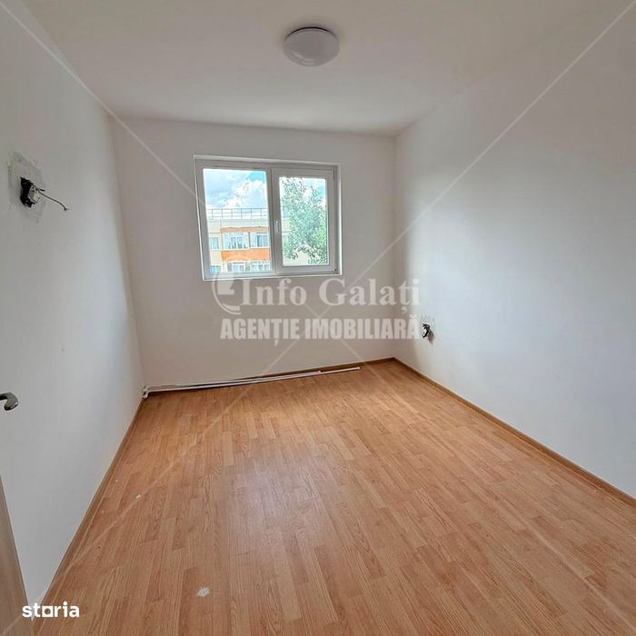 | Apartament cu 3 camere | Micro 21 | Renovat |