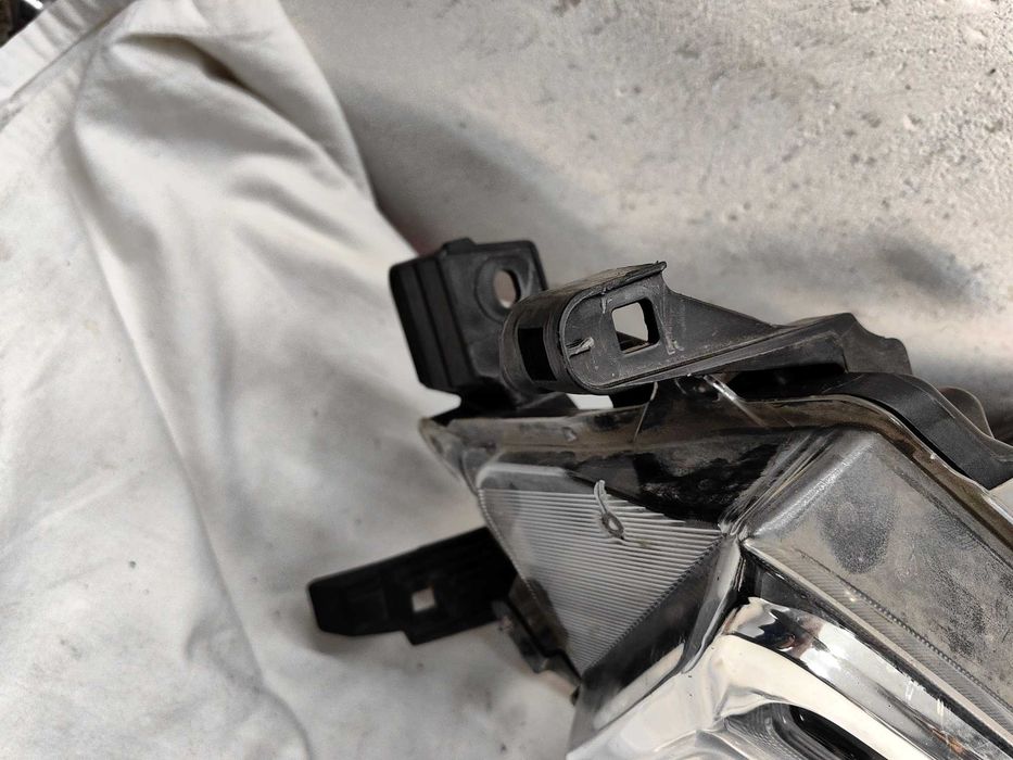 Оригинален фар Тойота  Toyota Hilux Full Led