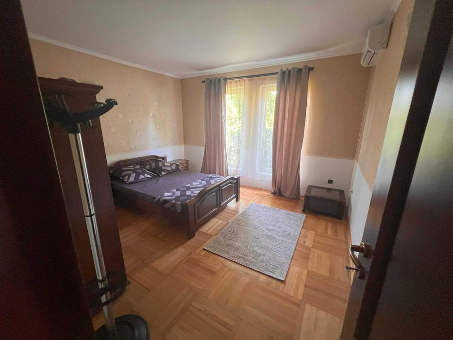 Vila Azurului Costinesti 5 camere, la 60m de plaja.