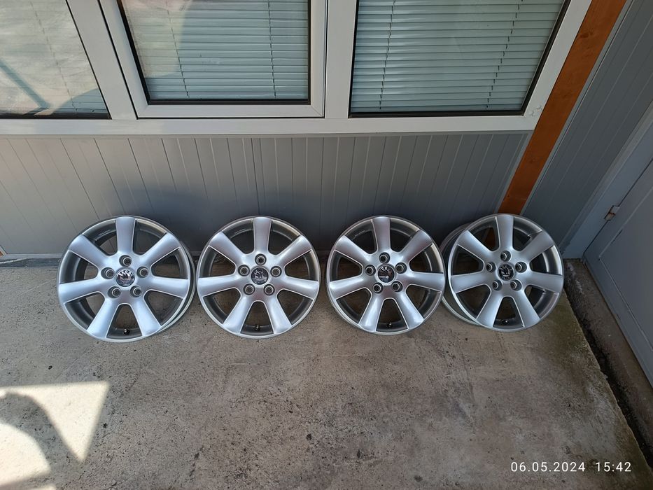 15/5/112-ШКОДА ОКТАВИЯ,ЙЕТИ,ФОЛКСВАГЕН Голф 5,6,7-нов внос-перфектни