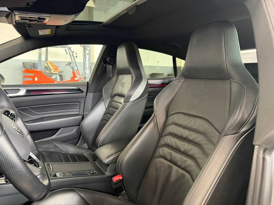 Volkswagen Arteon avariat