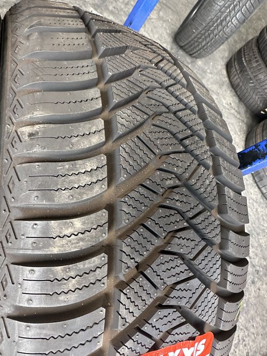 215/50/17 Maxxis M+S