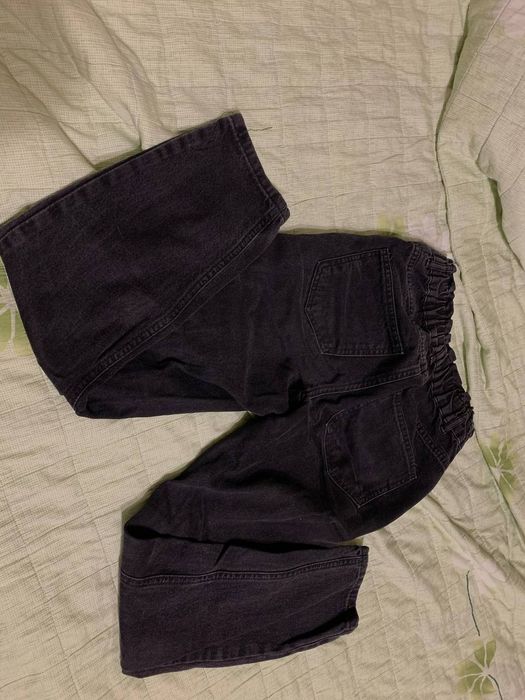 продам черные джинсы в хорошем состоянии