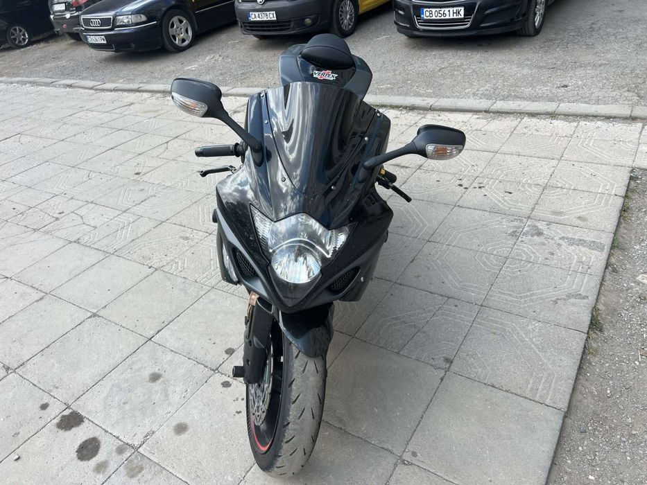 Продавам Suzuki GSXR 1000 K5