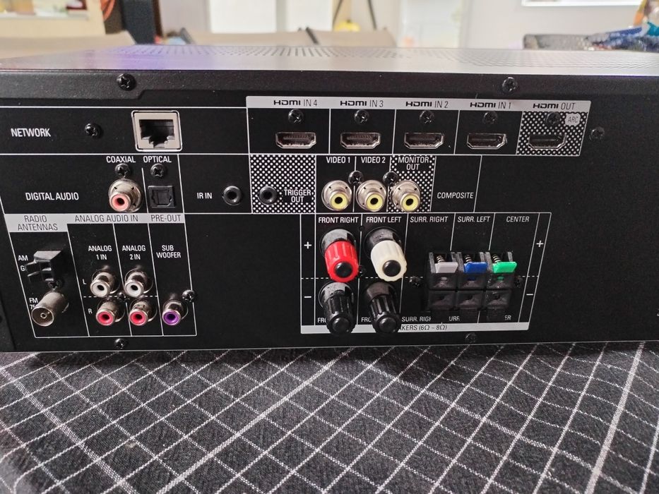 Receiver harman kardon AVR151