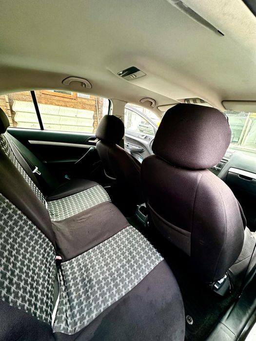 Vând Skoda Octavia II