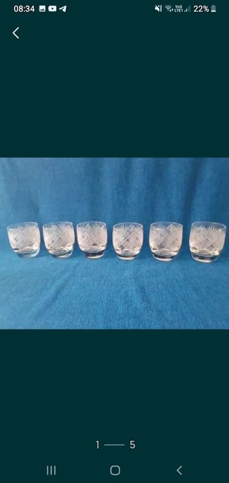 Поодам  стопки, стаканы