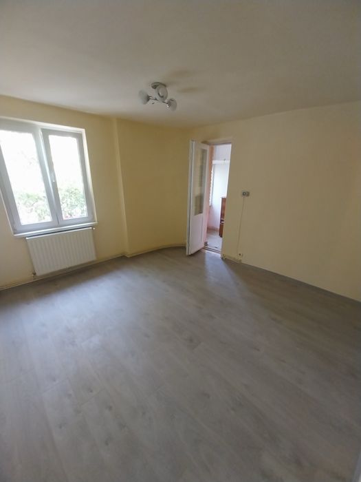 De inchiriat garsoniera confort 1