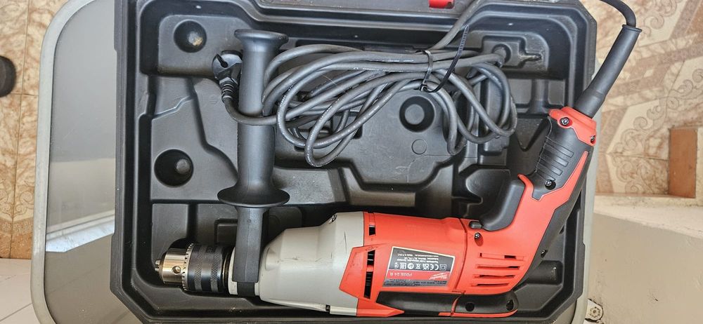 Scula profesionala Milwaukee PD2E 24 R
