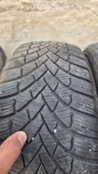 Зимни гуми Bridgestone 215/60/17