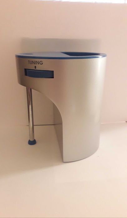 моливник с часовник и радио