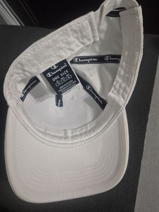 Sapca Champion nouă