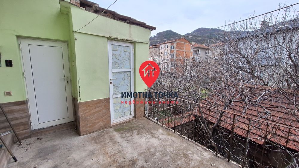 двустаен и магазин