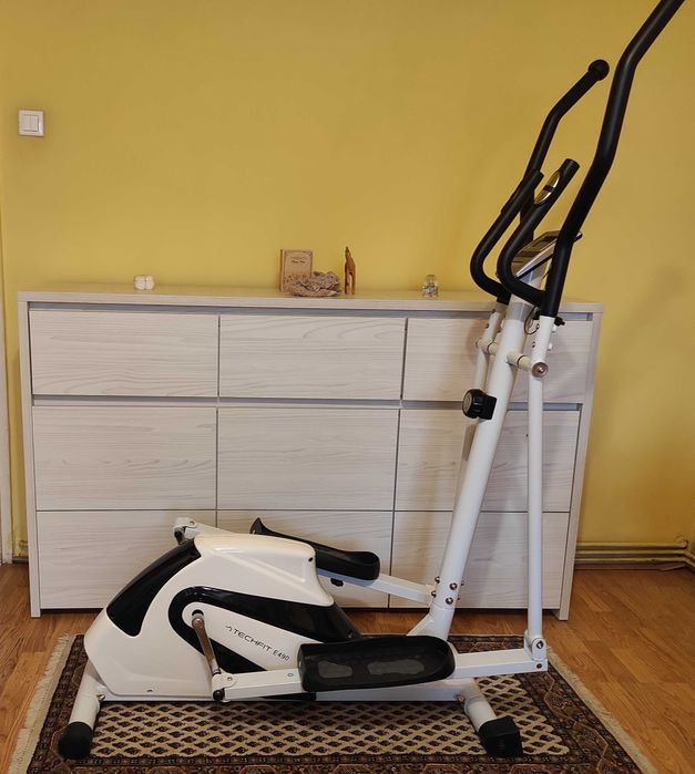Bicicleta eliptica Techfit E490, greutate maxima utilizator 110 kg