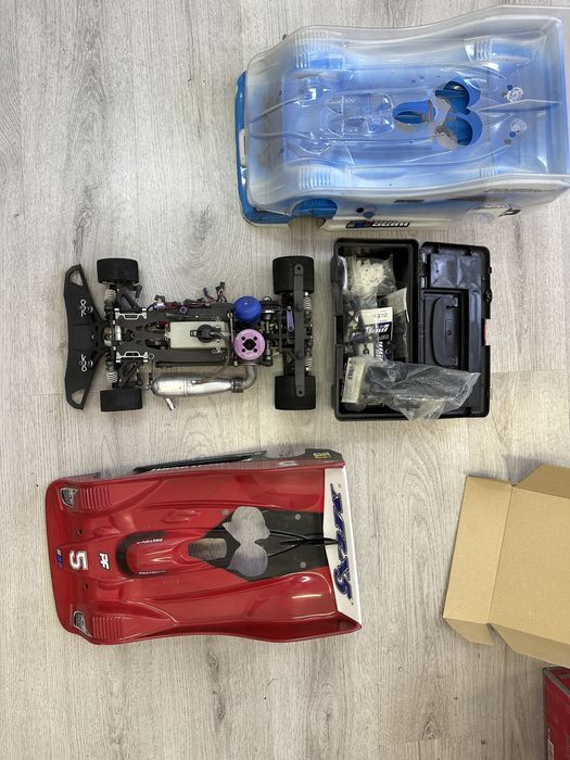 Automodel 1/8 nitro Mugen Seiki mrx5