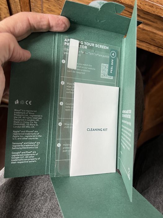 Скрийн протектор на Mous за iPhone 7 и 8 Plus.