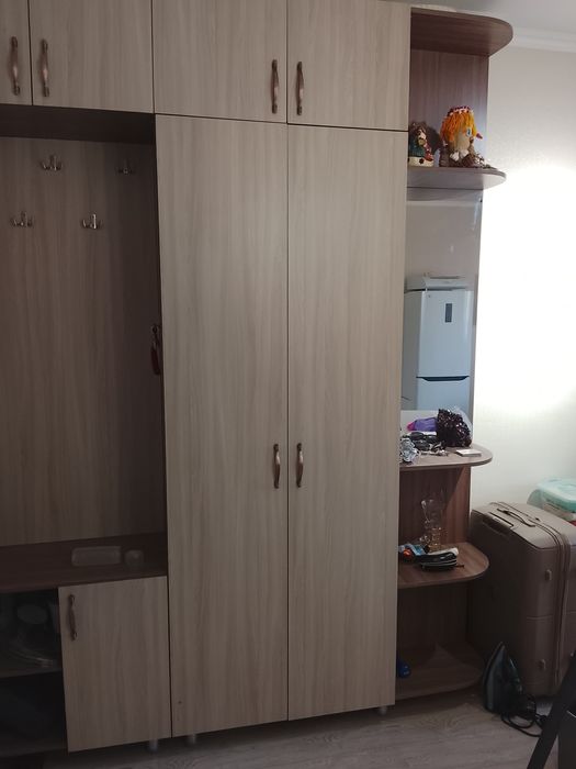 Продам шкаф прихожая