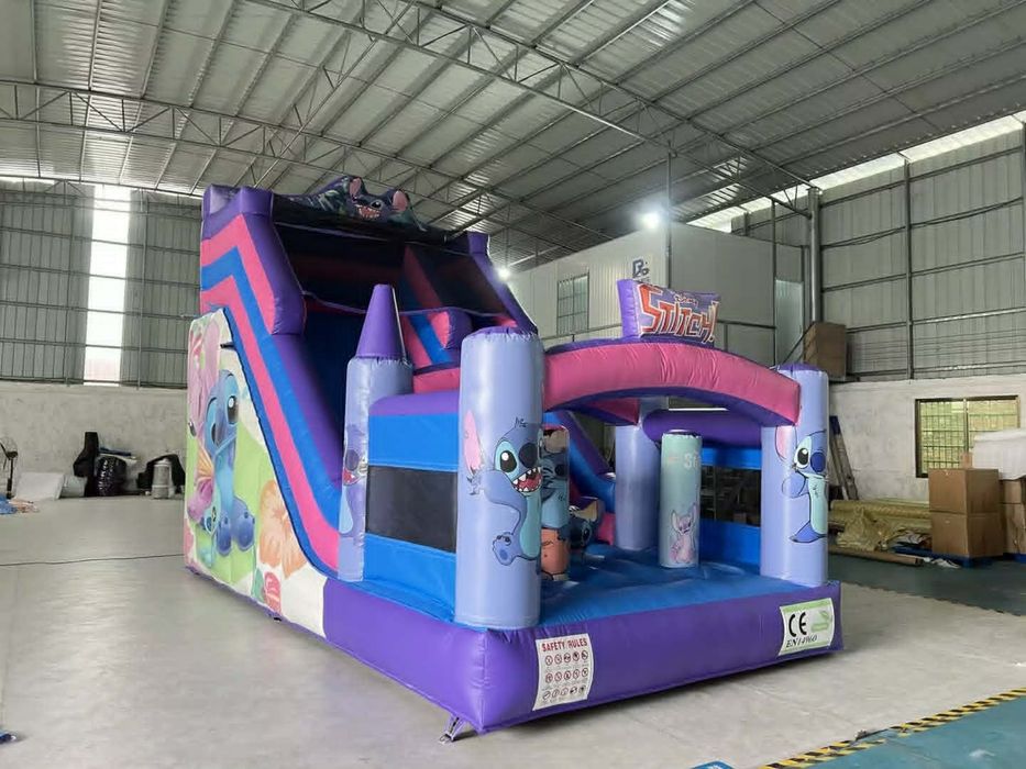 Tobogan topogan gonflabil mare STITCH de inchiriat