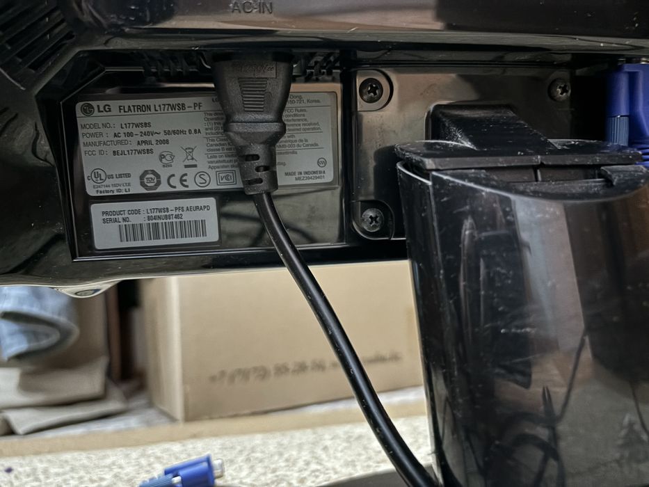 Монитор LG Flatron 17 дюйм