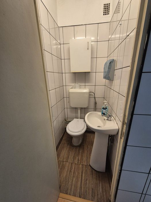 Spațiu comercial aprox 45 mp Ploiești Păltiniș Cantacuzino vizavi taxi