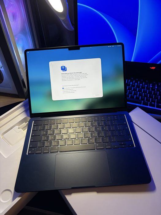 Nou, Factura eMag Macbook Air 13 M2 16/256 Midnight Layout Int