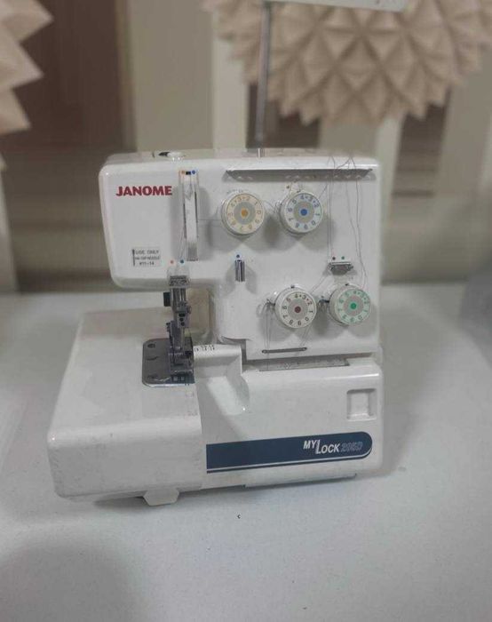 оверлок Janome MyLock 205D