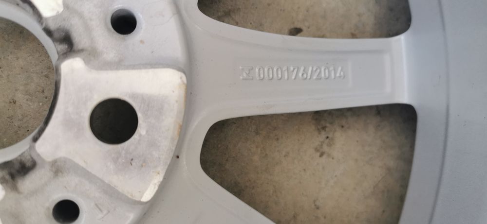 Roti  iarna BMW X1 X2  5x112  17' Noi. anvelope nokian 225 55 17