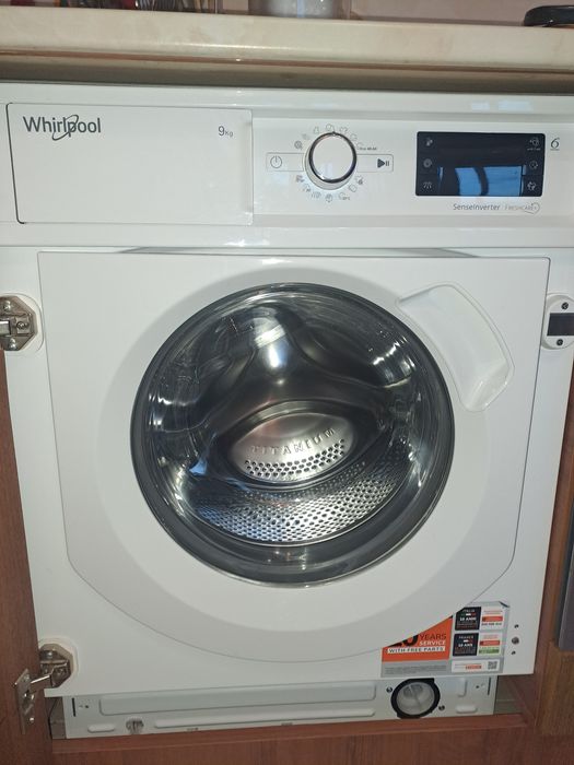 Пералня за вграждане Whirlpool