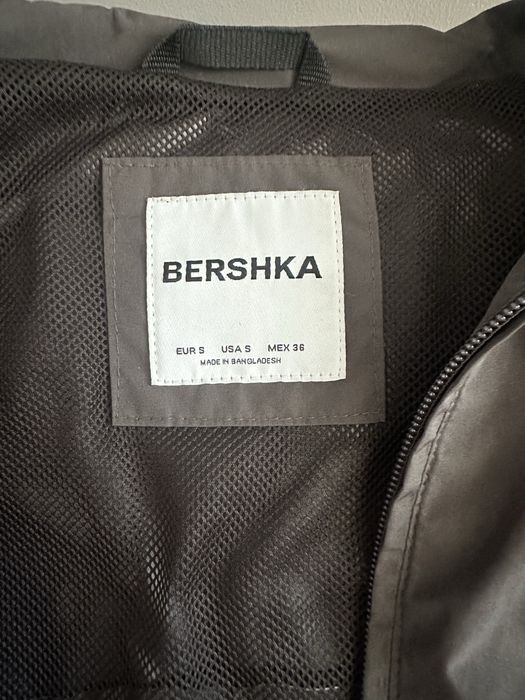 Ветровка bershka оригинал