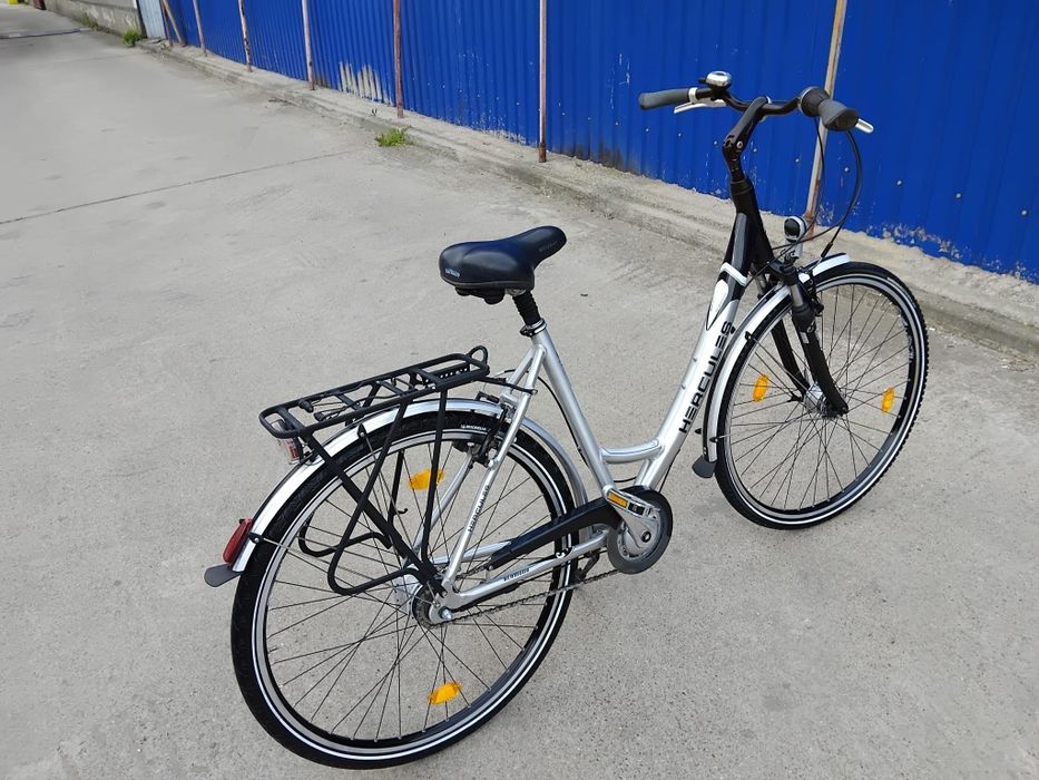 Vând bicicleta din aluminiu pentru damă