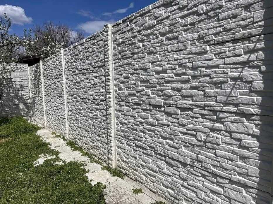 Garduri din placi de beton / placi gard beton