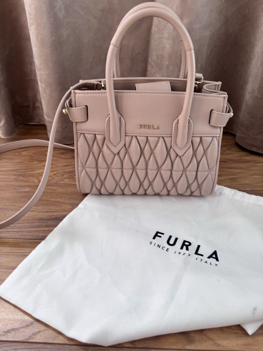 Чанта Furla естествена кожа