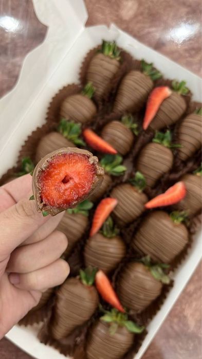 Клубники в шоколаде