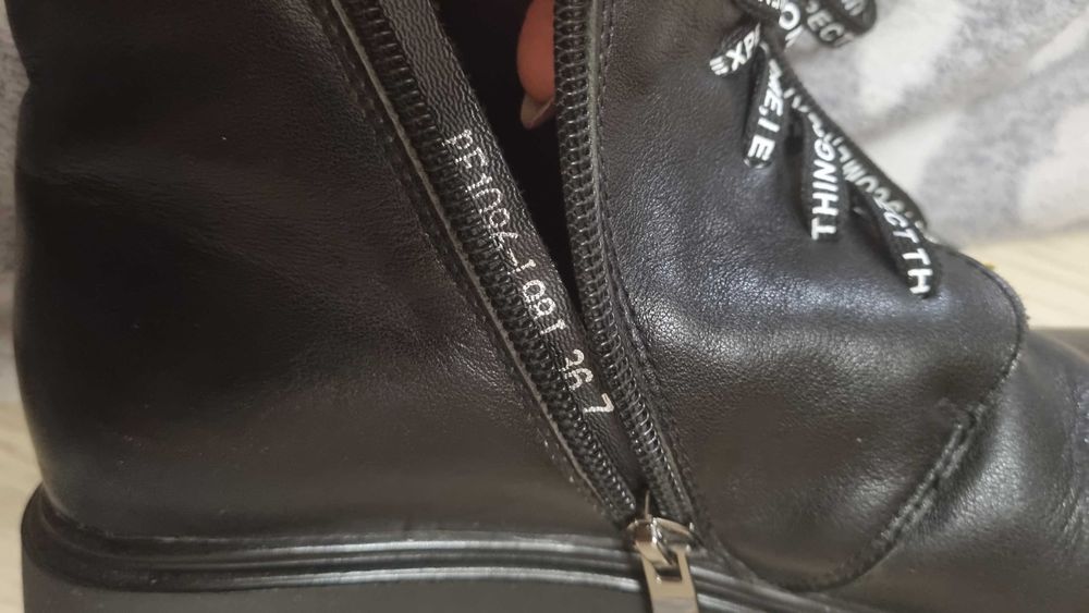 Продам демисезонную обувь 36 размер